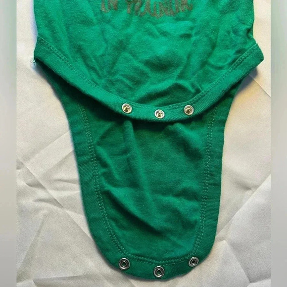 STAR WARS | infant Yoda onesie. Size: 6M - Picture 7 of 9